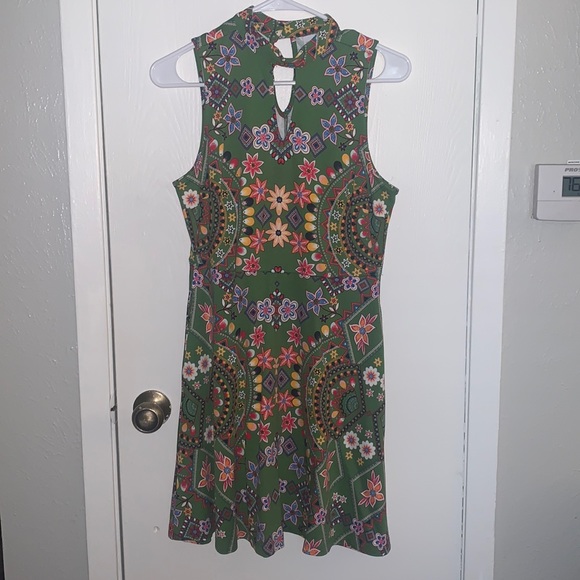 New York & Company Dresses & Skirts - New York & Company: green and floral paisley print sleeveless dress w/ pockets